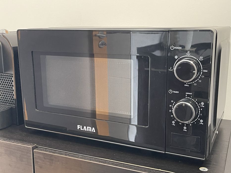 Micro-ondas FLAMA 1888FL (20 L - Com Grill - Preto)