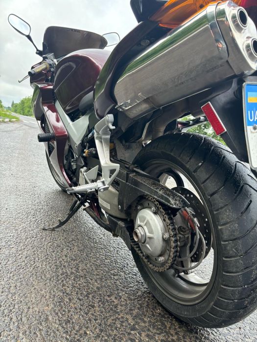 Продам мотоцикл VFR 800
