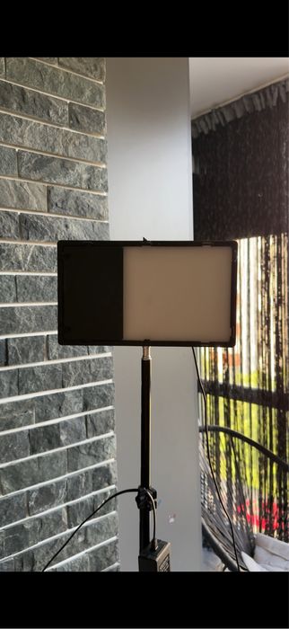 Професійне світло LED-панель модель LED-U800+ бренду Nagnahz.