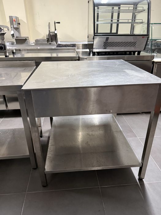 Mesa quadrada de centro para cozinha / café , com prateleira