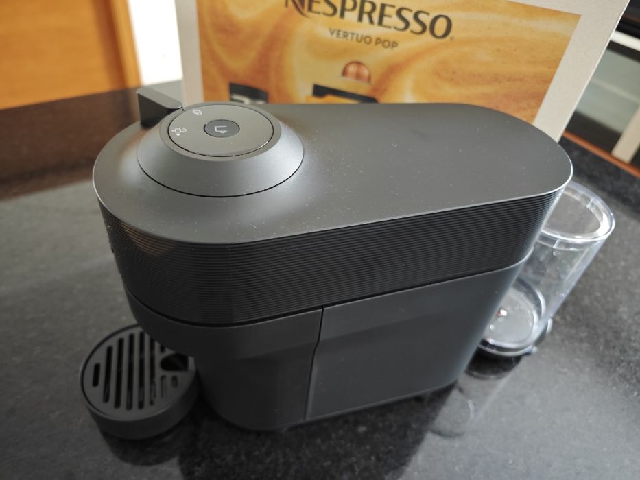Máquina de Café Nespresso Vertuo Pop