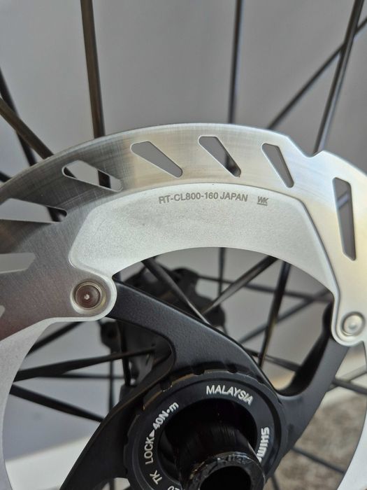 DT Swiss P1800 Disc + Discos RT-CL800 + Pirelli P Zero [NOVAS]