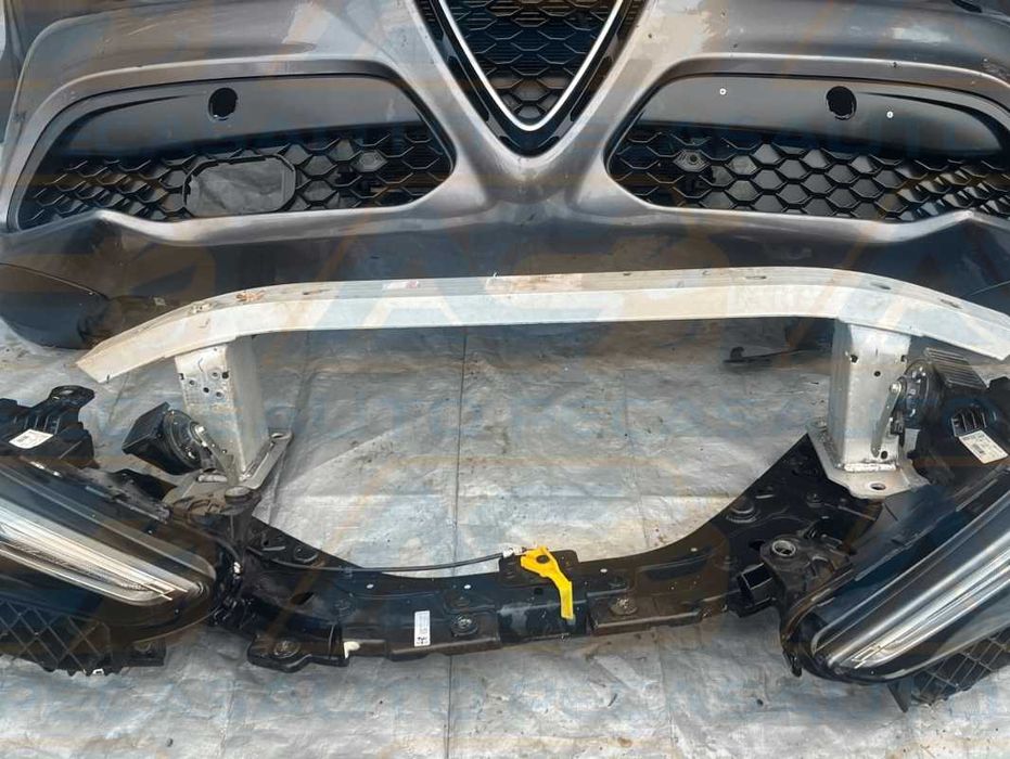 ALFA ROMEO STELVIO Frente Completa 2 0 1 7 - 2 0 2 5