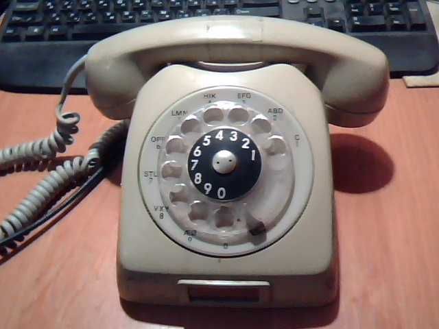 Телефон кнопочный (и др)
