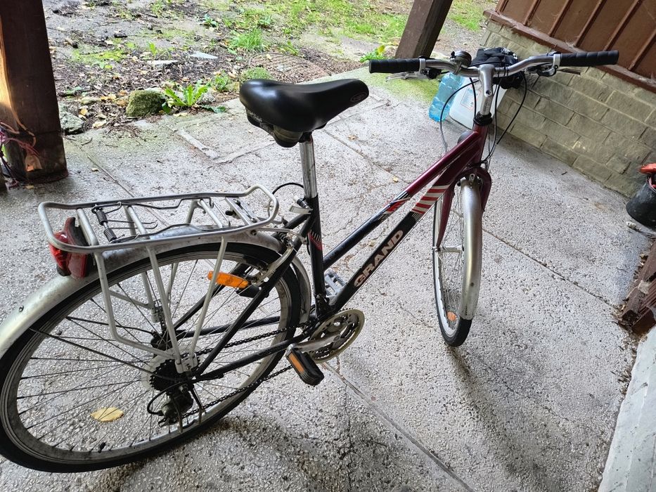 Rower miejski z bagażnikiem