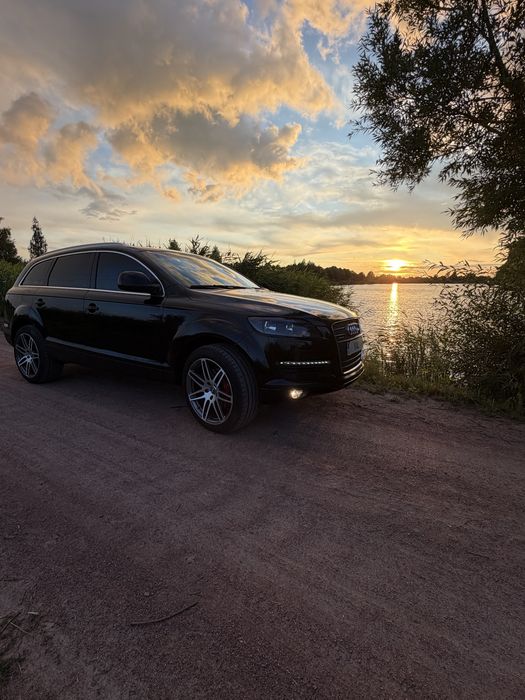 Продам AUDI Q7 4l