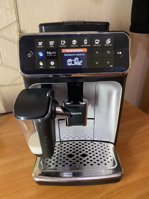 Кавомашина, кофемашинка  Philips EP4346, 4300 series