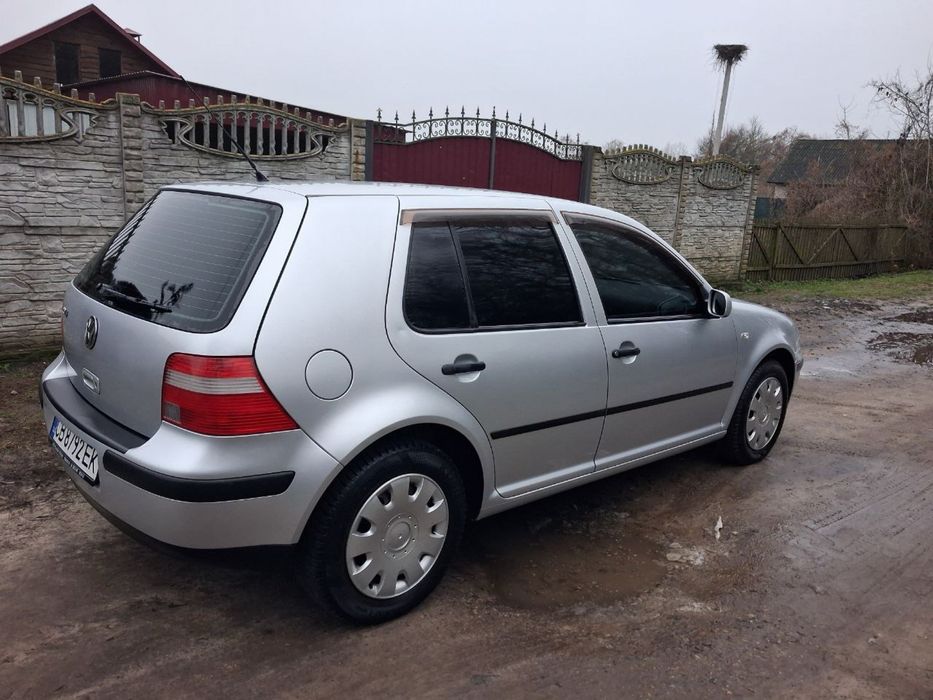 Продам Volkswagen Golf 4 1.4 16 V