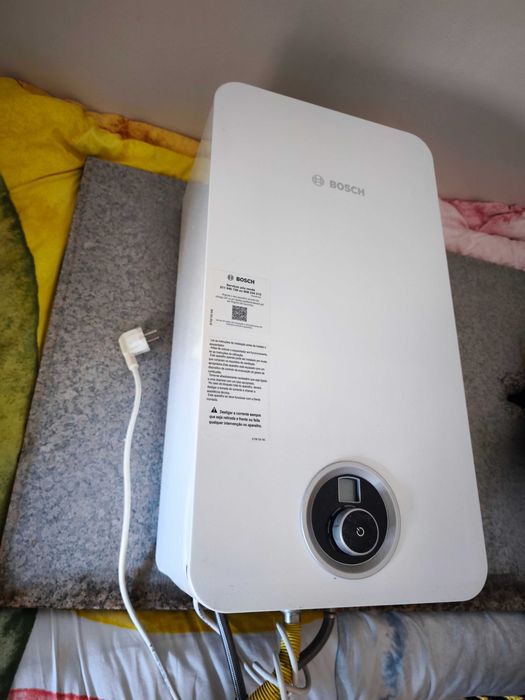 Esquentador ventilado BOSCH Therm 4600 F/ Gas Natural