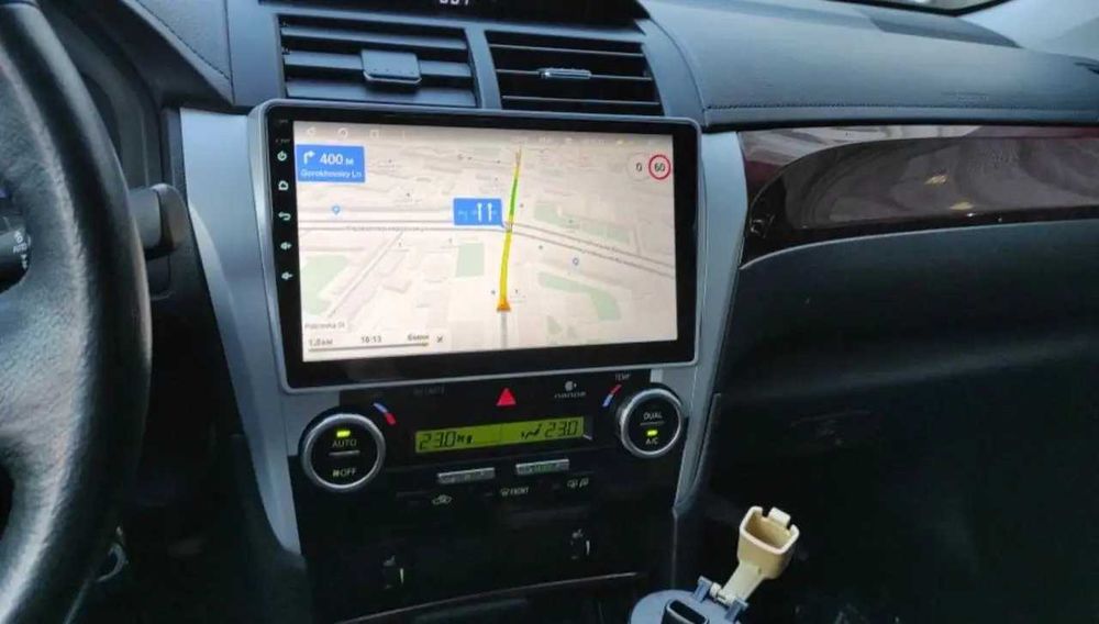 Штатная магнитола Toyota Camry Тойота Камри, Авенсис, Прадо