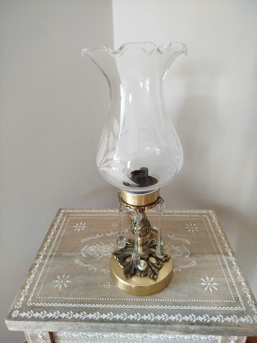 Antigo Candeeiro de Mesa, muito elegante