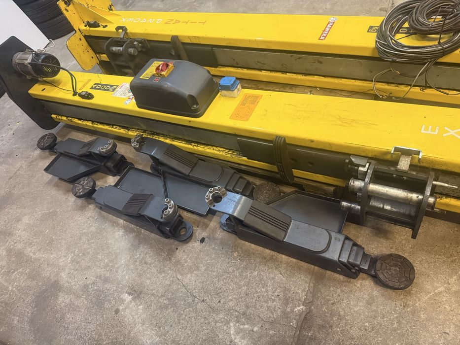 Podnosnik kolumnowy GORGHI   4 T