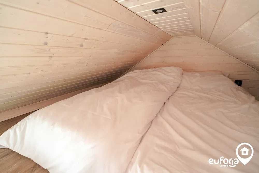 Domek na wynajem nad jeziorem z sauną i balią/jacuzzi;