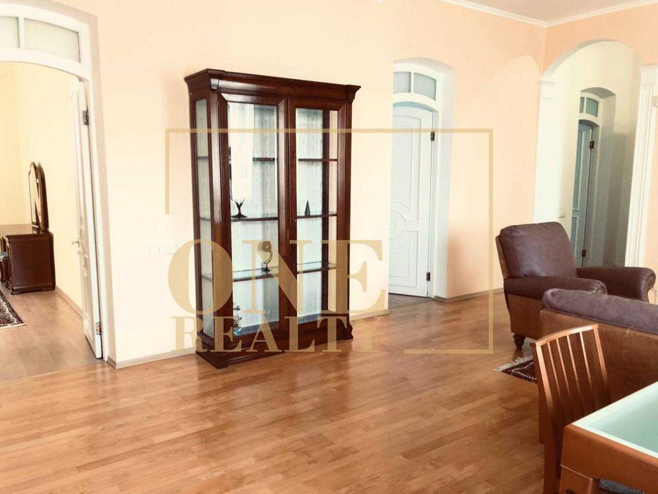 Довгострокова оренда 4к Площа Українських Героїв, Парк Шевченка, БЕЗ%%