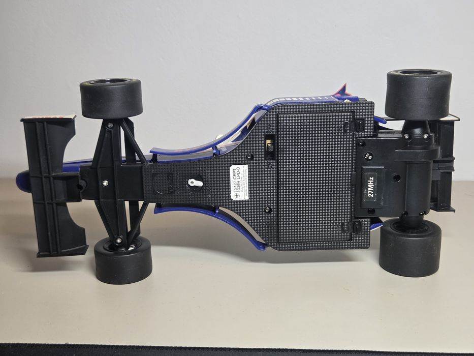 Model bolidu f1 Williams fw20 1:12 tronico zdalnie sterowany rc 1:10