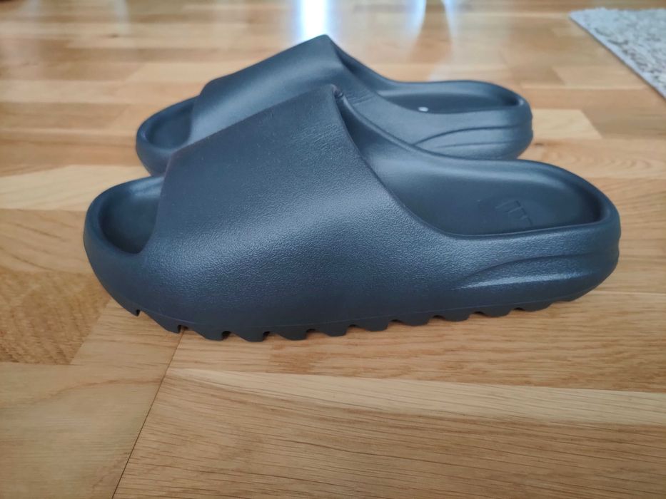 yezzy slide rozmiar 46