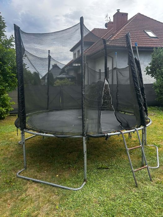 Trampolina ogrodowa