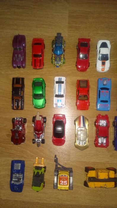 Машинки Hot Wheels