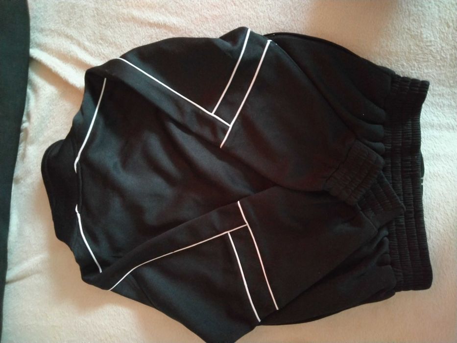 Dres sportowy chłopięcy Hummel rozm. 140