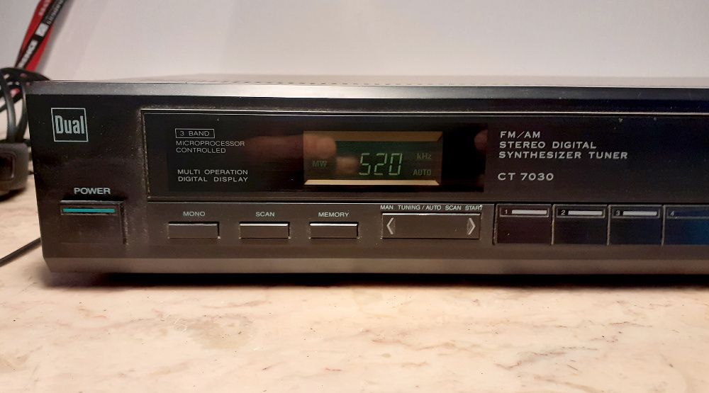 Receptor de FM / AM Dual TC 7030