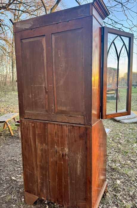 Mahoniowa sekretera w stylu angielskim