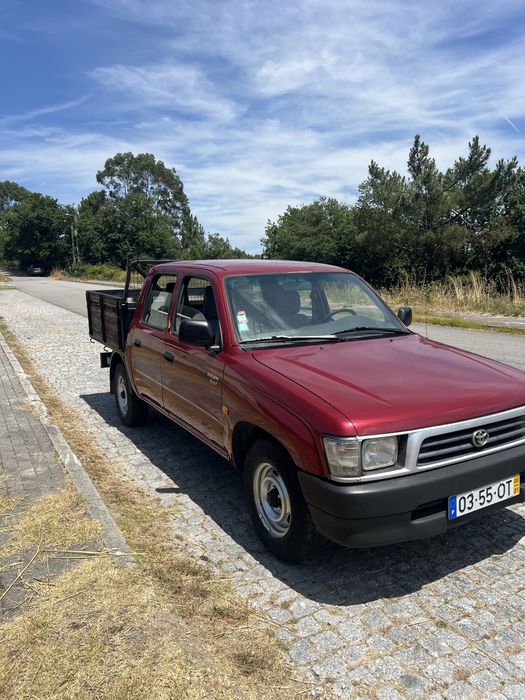 Toyota Hilux 2.4D Cabine Dupla – Pintura Geral Nova
