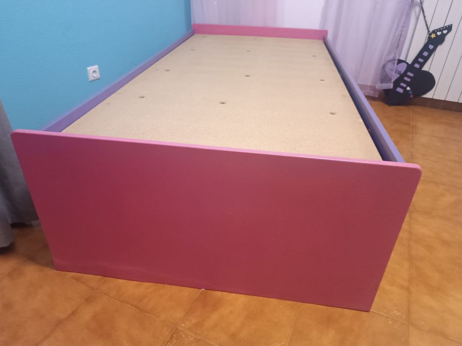 Vendo cama de solteiro