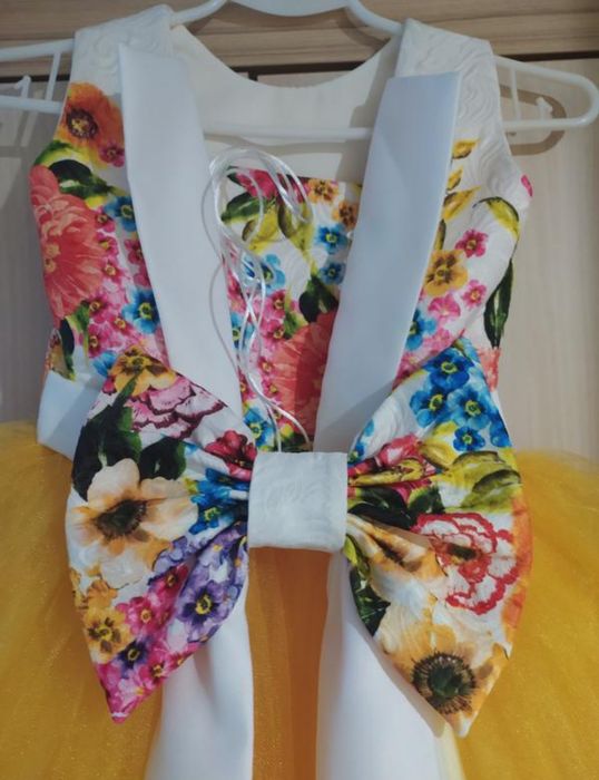 Платье пышное нарядное наряд цветочек весна