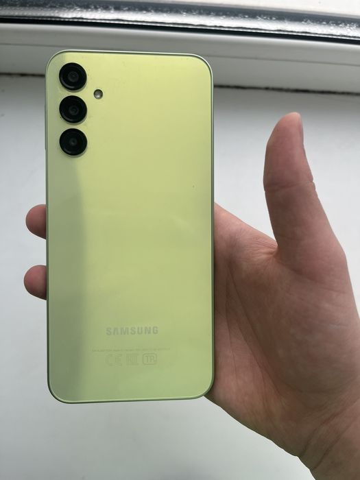 Продам Самсунг а24 на 128 гб