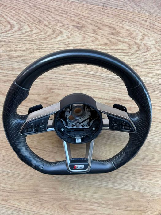 Volante Audi TT 8S/MK3