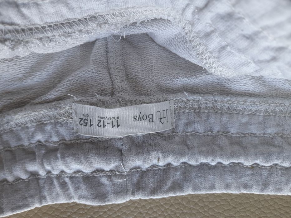 Calções brancos lefties