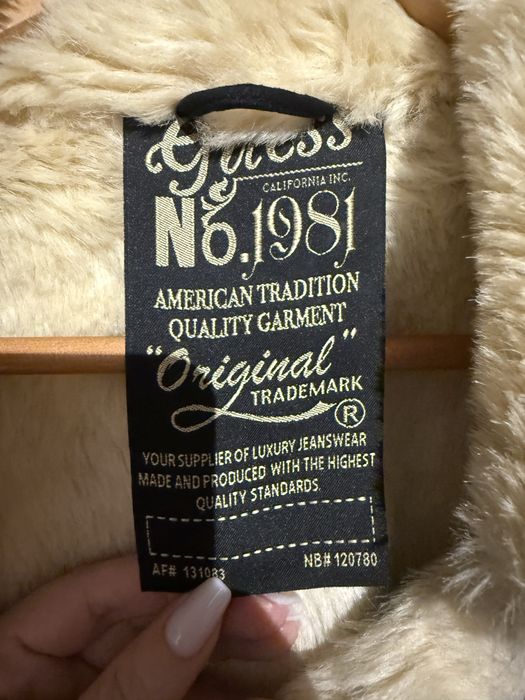 Casaco Guess com pêlo M