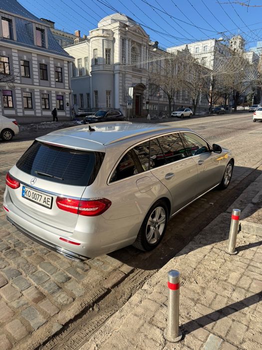 Автомобіль Mercedes-Benz E-Class 2018