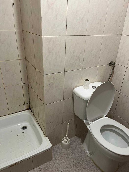 Quarto individual individual, em T4, com contrato, em frente à UA