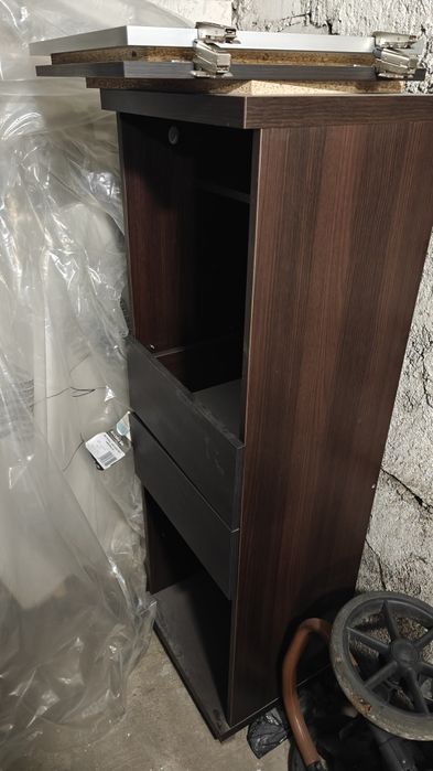 Szafka z barkiem i szufladami