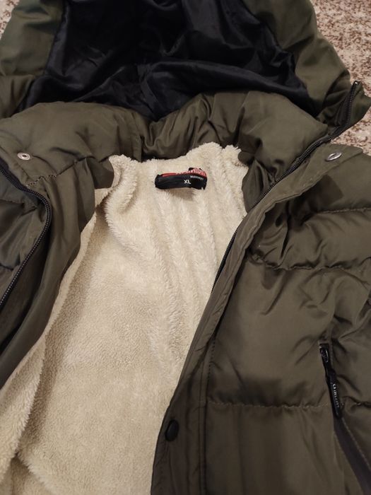 Зимнняя куртка на мальчика  7-8лет