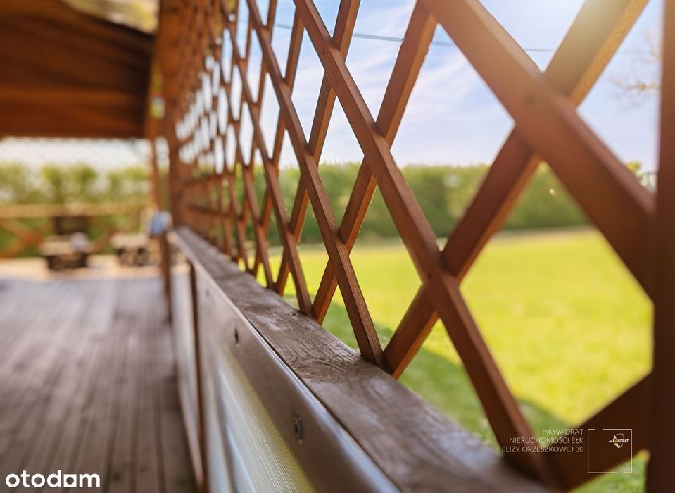 Działka z możliwością budowy w pobliżu jeziora.