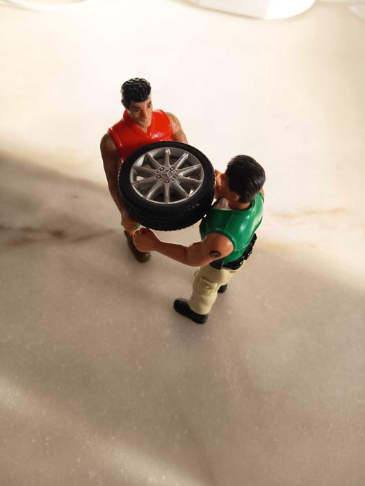 Miniaturas 1:18-peças rodas