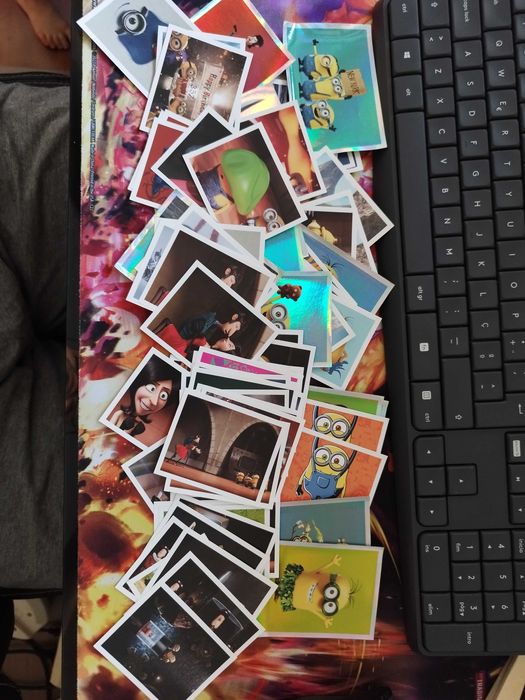 Lote de 74 cromos minions da topps