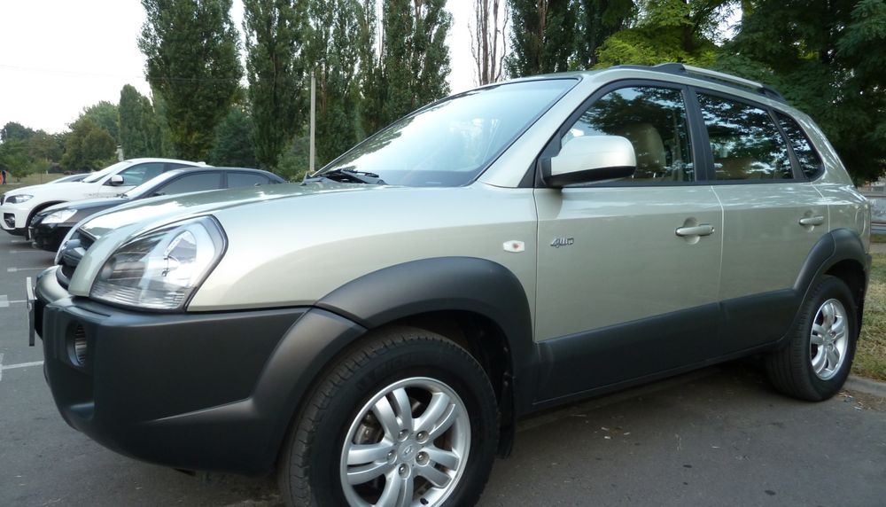Продам Hyundai Tucson 2008 2л 4WD Автомат Пробег 72т Официал 1 хозяин