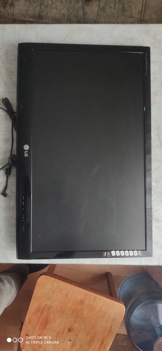 Продам монітор - телевізор LG M2780D-PZ