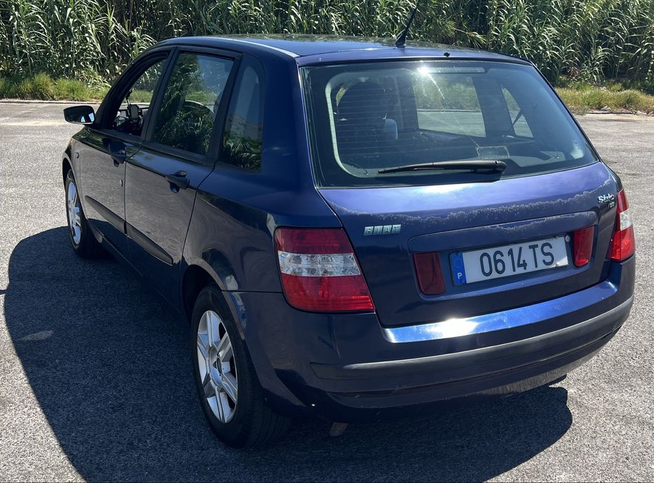 Fiat Stilo 1.2 - Gasolina - Ano 2002 - 5 portas foto 3