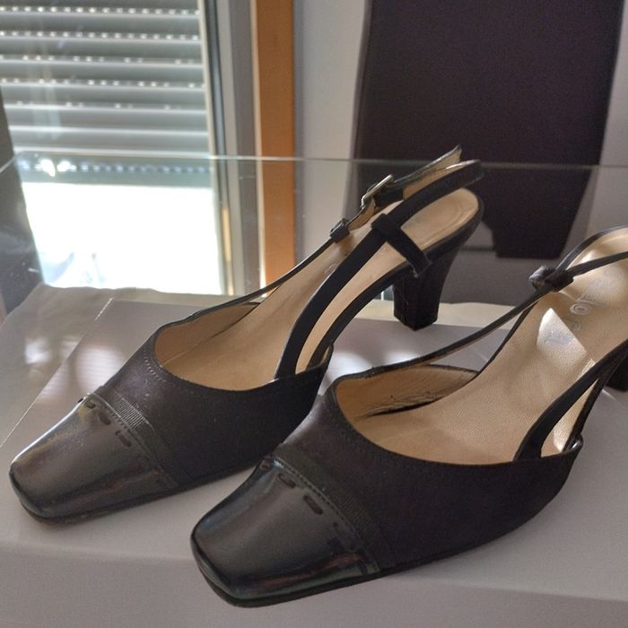 Black Shoes with Open Back