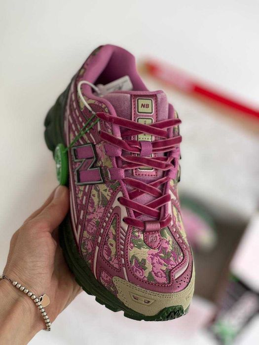 Женские кроссовки New Balance Jack Harlow x 1906R Premium. 36-41