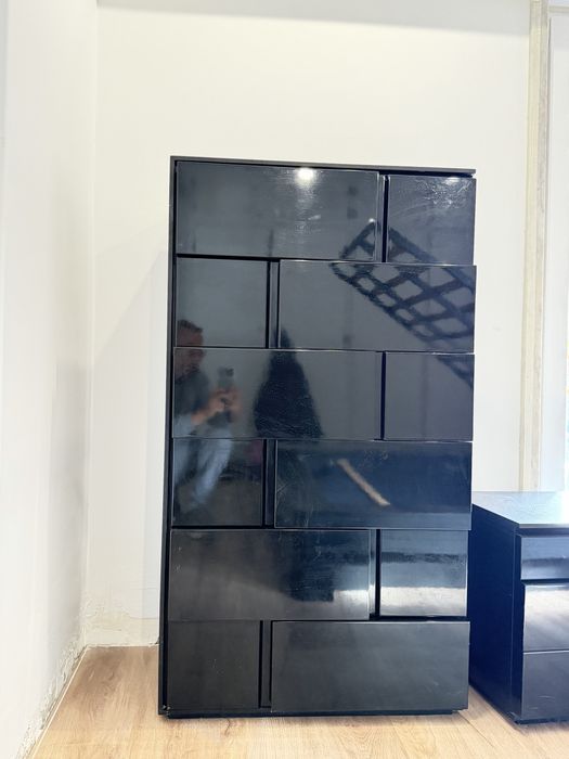 Mobilia de quarto em madeira macica cor preta