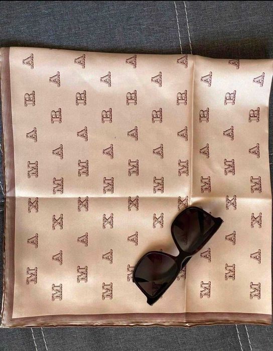 Большой платок Max Mara 100% шелк, 70см х 70см — zdjęcie 4