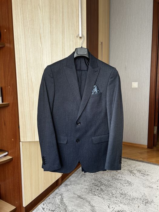 Костюм класичний трійка