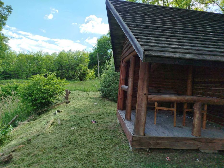 Продається земельна ділянка під бізнес чи житло центр Села