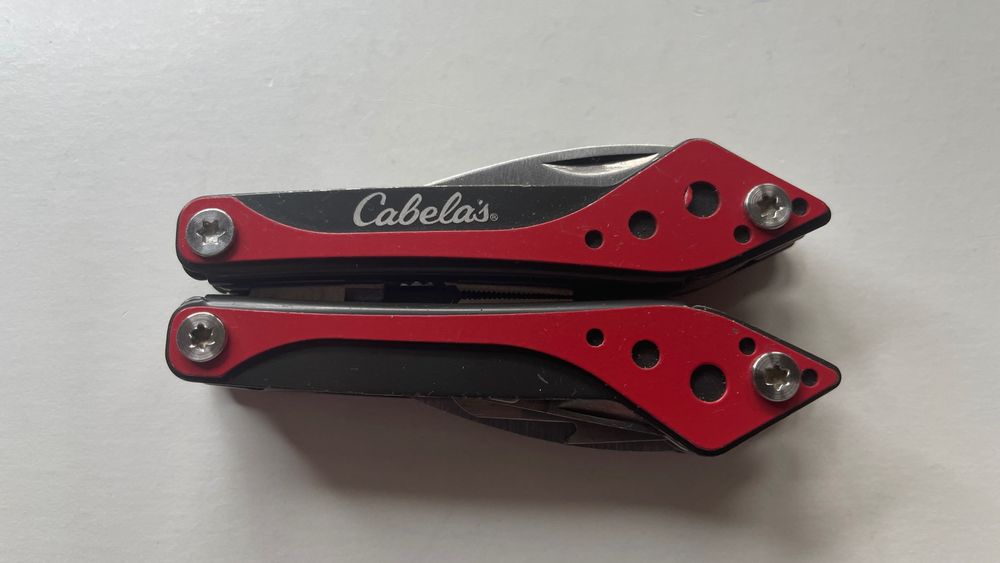 CABELA'S MULTITOOL narzędzie wielofunkcyjne (3)