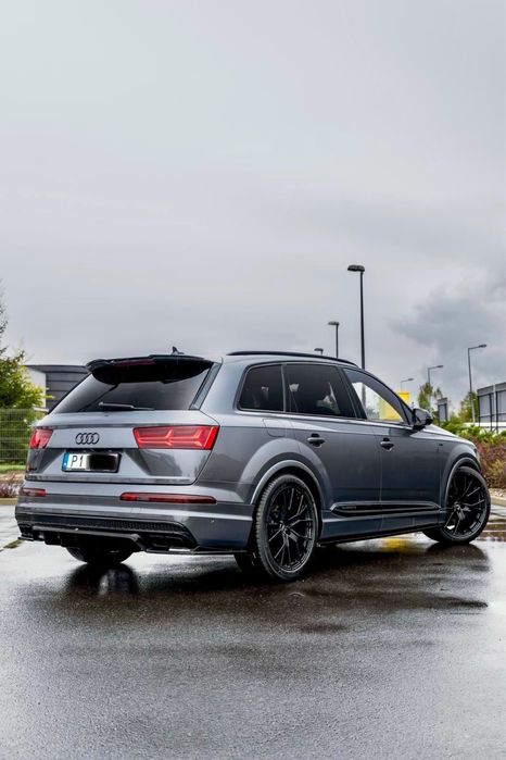 Transfer VIP / Transfer Lotniskowy – Audi SQ7 | Premium